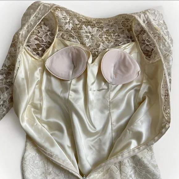 Vintage 60s Cream Wedding Dress ILGWU Drop Waist Bow Satin Lace Hi Lo Size Small - Picture 8 of 12